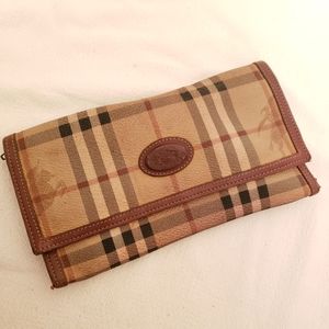 Authentic vintage burberrys nova check wallet